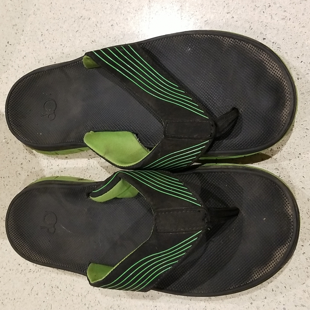 OP GREEN and BLACK  flip flop sz 11m